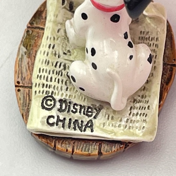 Vintage 1990s Tiny Kingdom Disney Patch 101 Dalmatians Mini Figurine 1.125" Dog - Picture 7 of 7